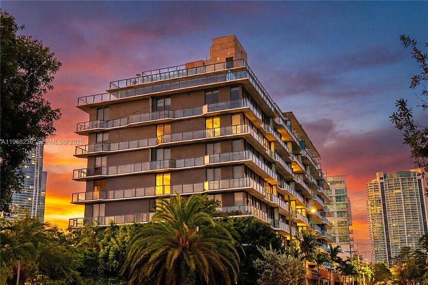 Building Photo - 201 SW 17th Rd