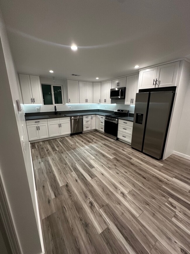 Building Photo - 10626 S Gramercy Pl