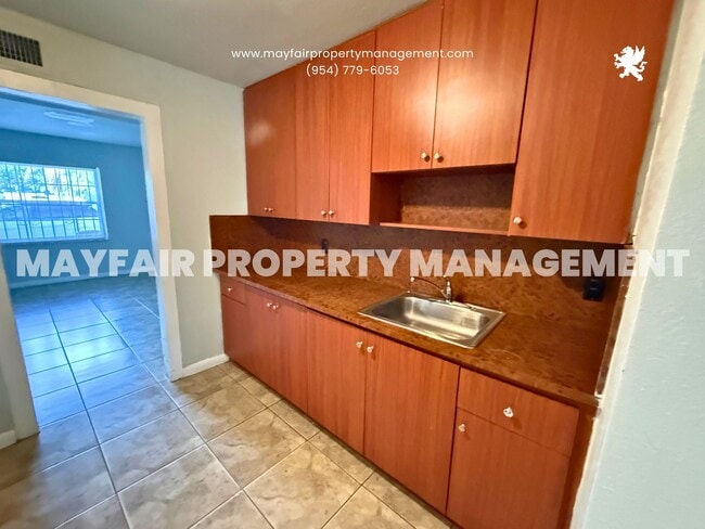 Building Photo - 400 Opa-Locka Blvd