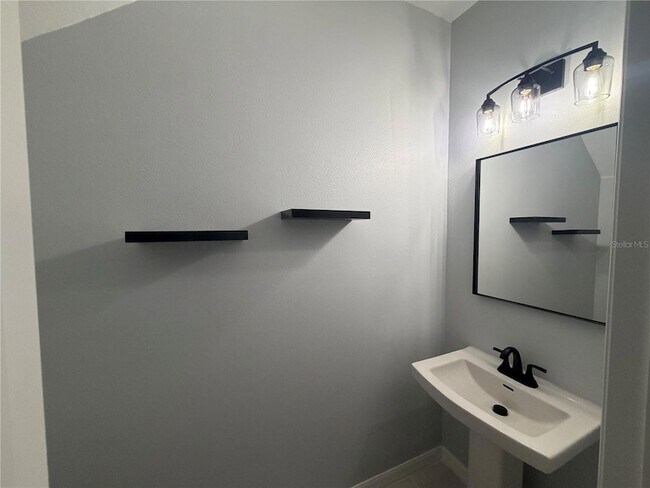 Building Photo - 11779 Glenside Ter