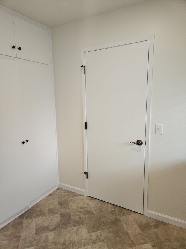 Building Photo - Lovely Home in Oakmont 55+ community