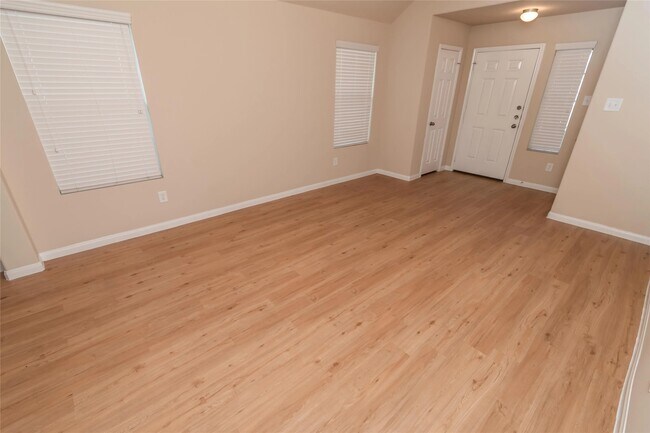 Building Photo - 5727 Post Oak Manor Dr