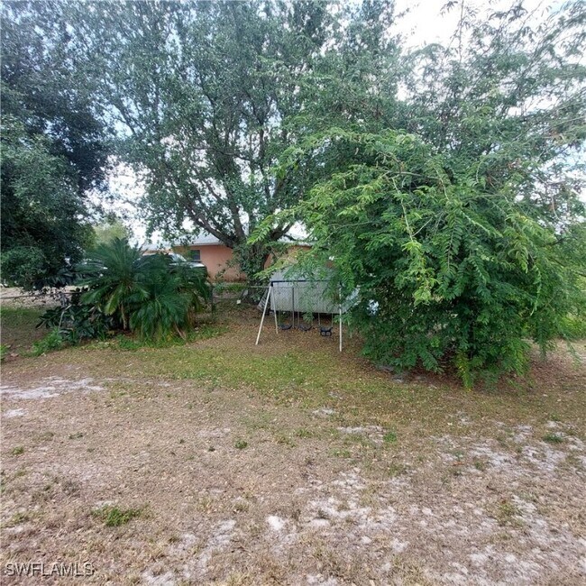 Building Photo - 436 Jourferie Rd