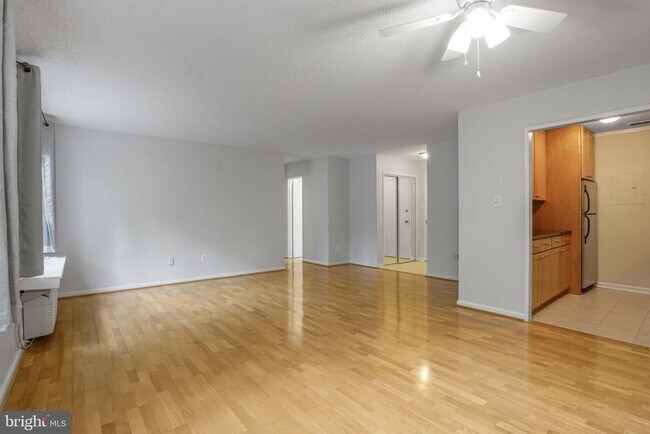 Building Photo - 1730 Arlington Blvd