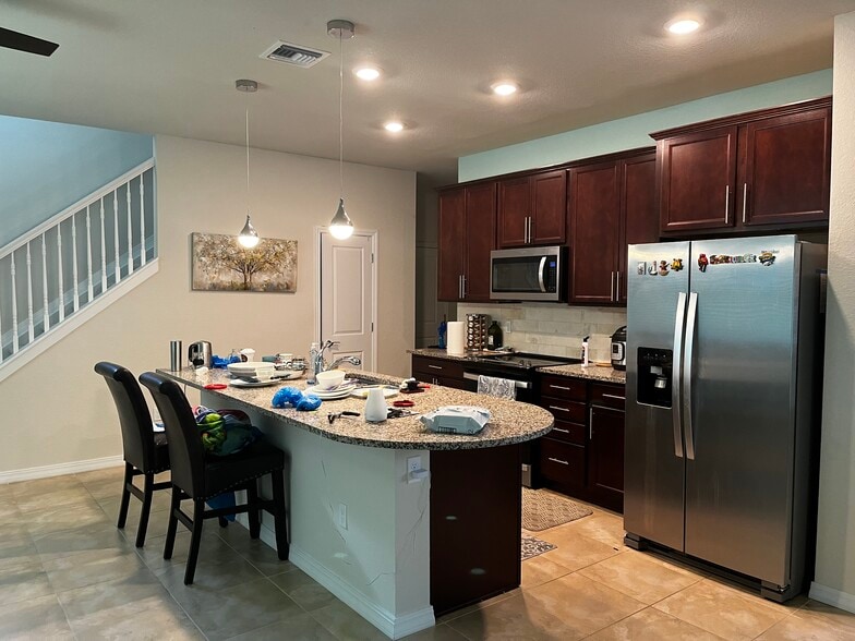 Kitchen - 1418 Evergreen Ter