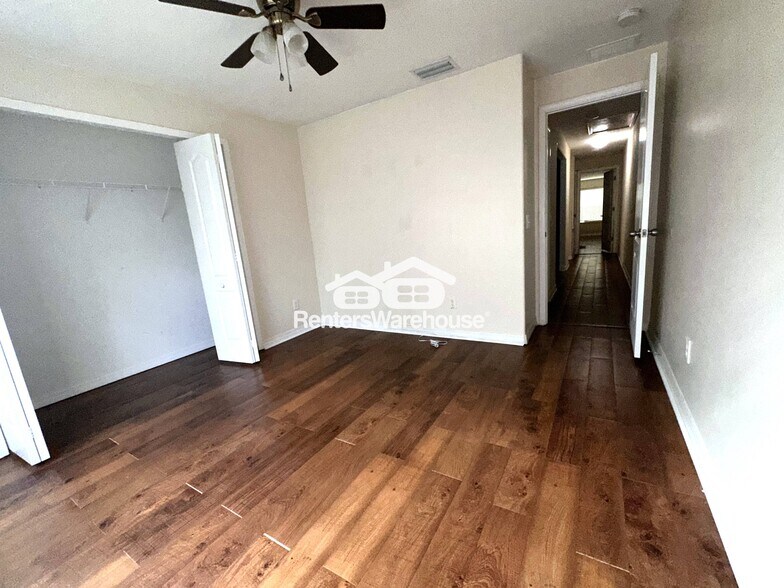 Building Photo - 10943 Keys Gate Dr