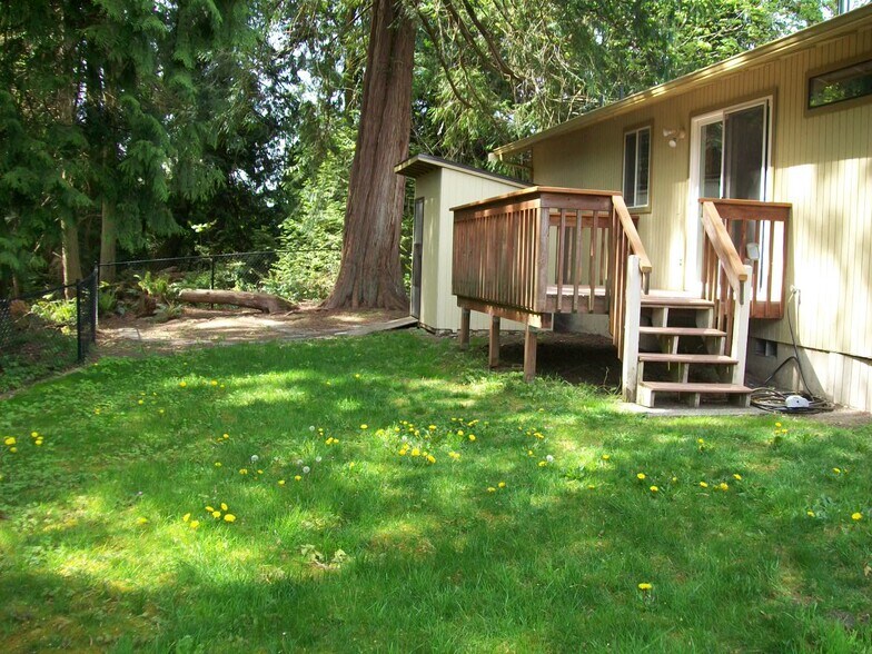 Back deck - 2133 NW Mulholland Blvd