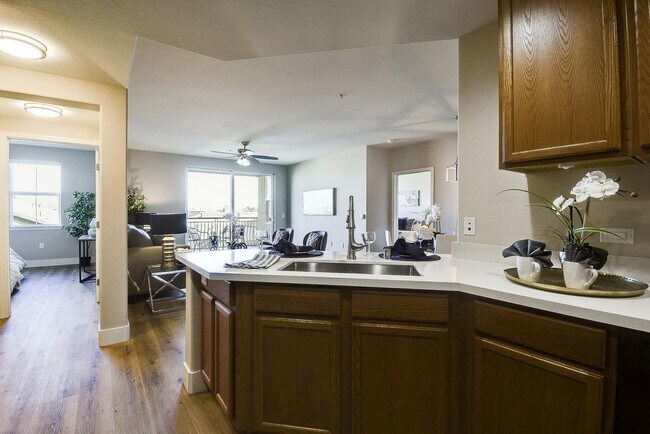 Building Photo - 809 Auzerais Ave