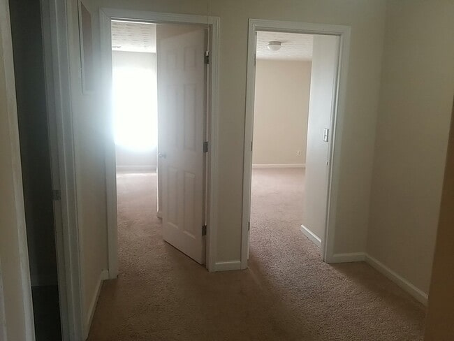 Building Photo - 545 Providence Run Way