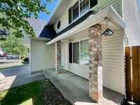 Building Photo - Spacious 4-Bedroom, 2.5-Bath Home with Deck, Fireplace & Updated Kitchen