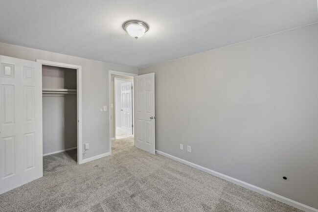 Building Photo - 1033 Turley Dr