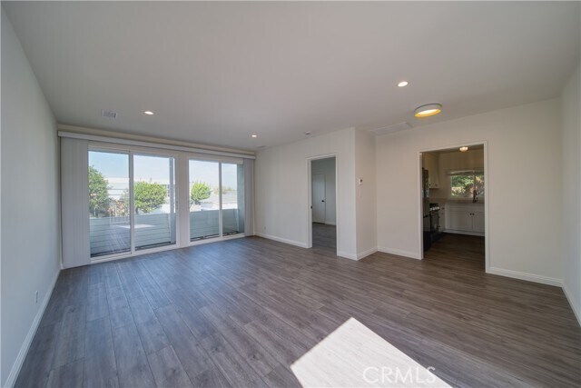 Building Photo - 926 Manhattan Beach Blvd