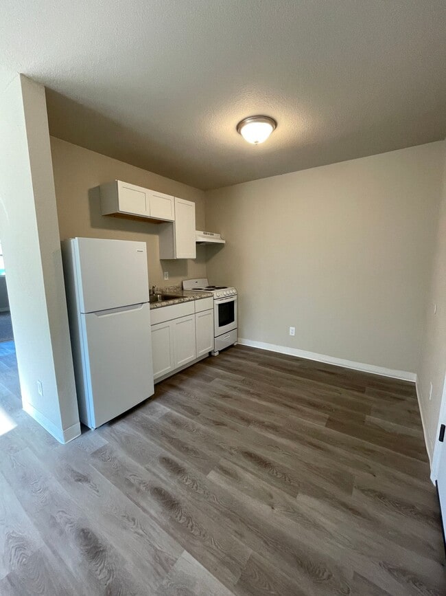 Building Photo - 2413 24th St