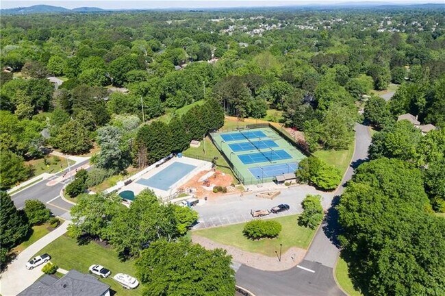 Building Photo - 185 Glenclairn Ct