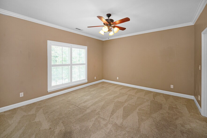 Building Photo - 12696 Alpine Cir