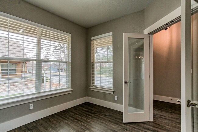 Building Photo - 2 Bedroom 2 Bath Loveland Ranch Home
