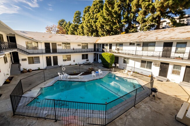 Building Photo - 7044 Lanewood Ave