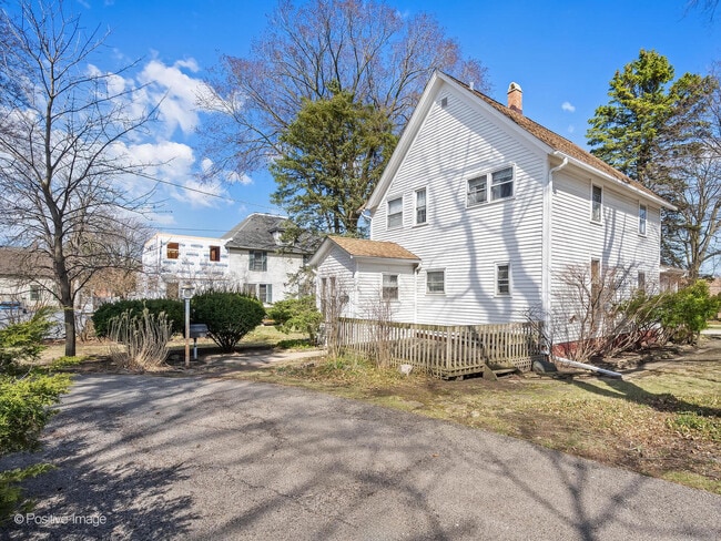 Building Photo - 122 S Prospect St