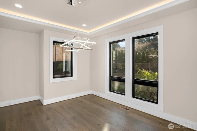 Building Photo - 9206 NE 24th St