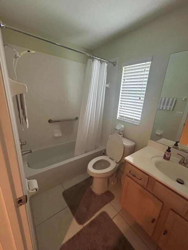 Building Photo - 5229 N Piper Cir