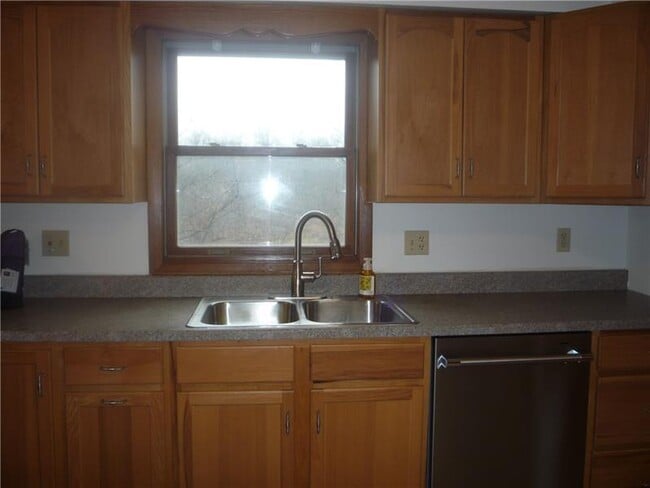 Building Photo - 4465 Mt Troy Rd Ext