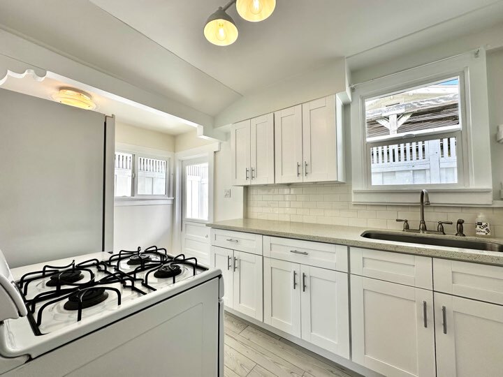Building Photo - 1538 33rd St