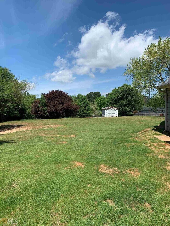 Building Photo - 5640 Raintree Trce