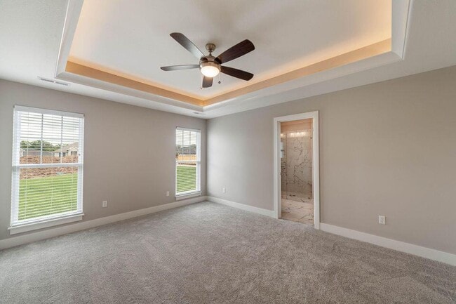 Building Photo - 4825 Kenora Dr