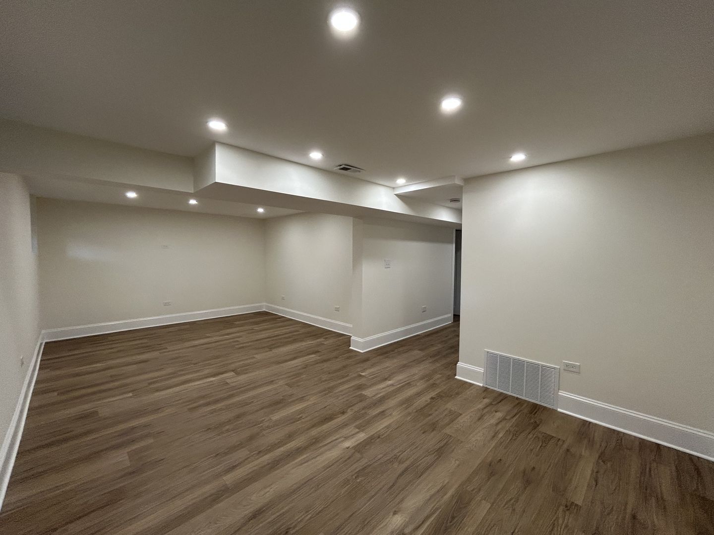 Building Photo - 4636 N Hamilton Ave