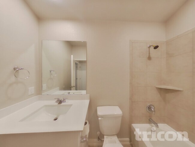 Building Photo - 5807 Noah Pl