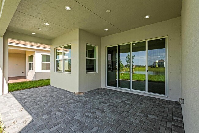 Building Photo - 14200 Lacebark