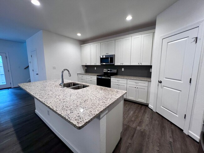 Building Photo - 2542 Fieldsway Dr