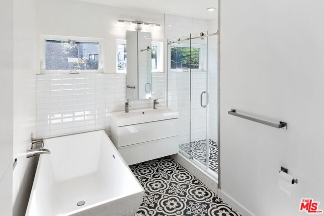 Building Photo - 26349 Fairside Rd