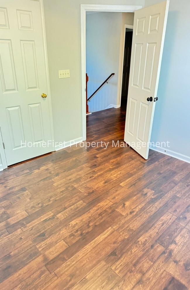 Building Photo - 860 Hidden Stream Dr