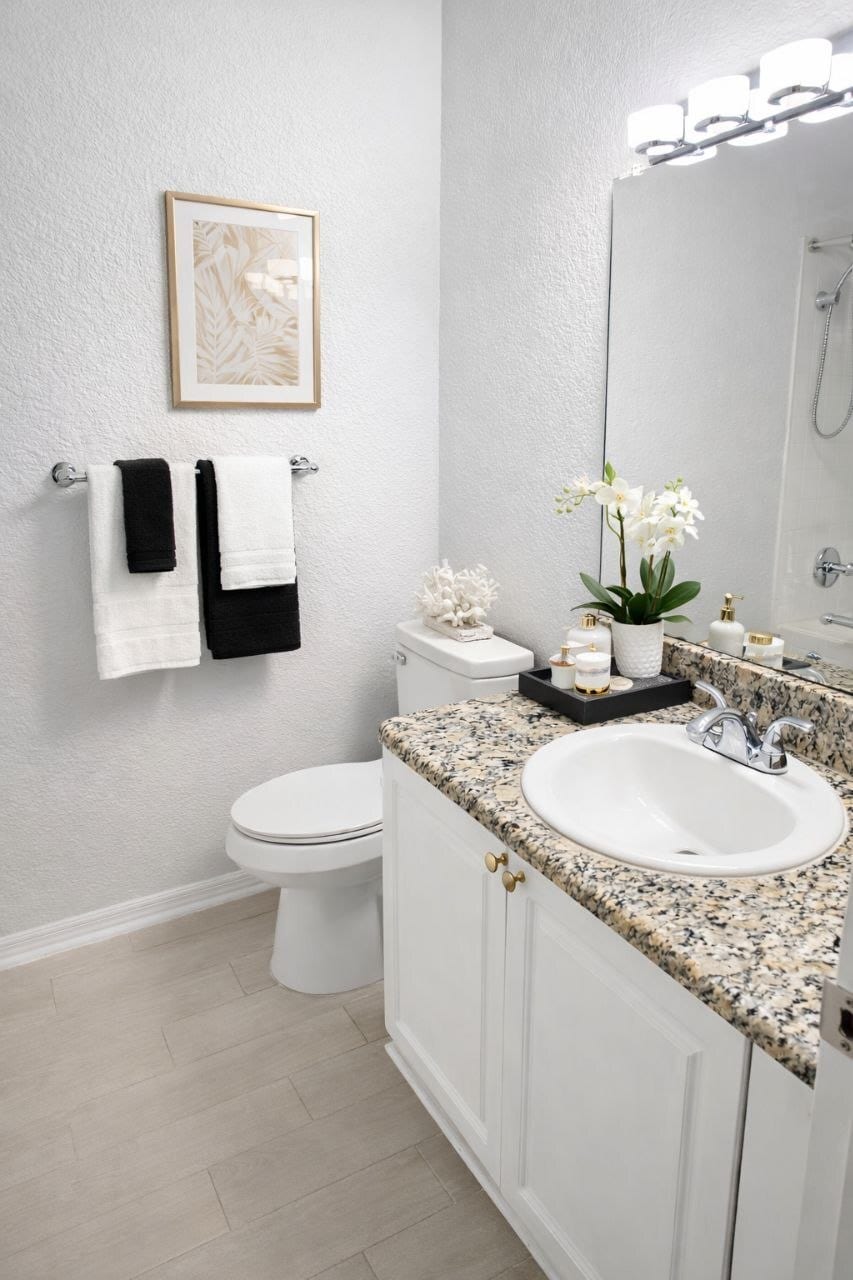 Building Photo - 2550 N Alafaya Trl