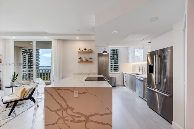 Building Photo - 701 Brickell Key Blvd