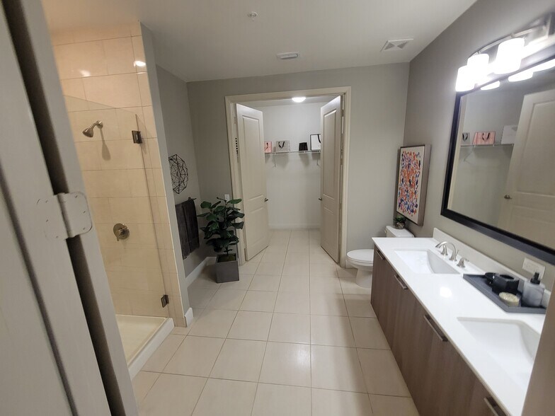 Building Photo - 8261 NW 44th St