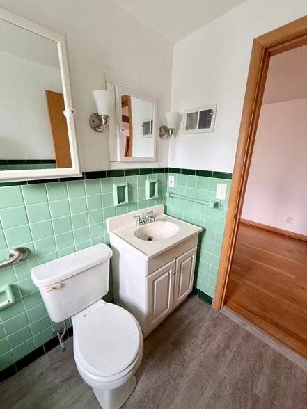 Building Photo - 1783 Ardleigh Rd