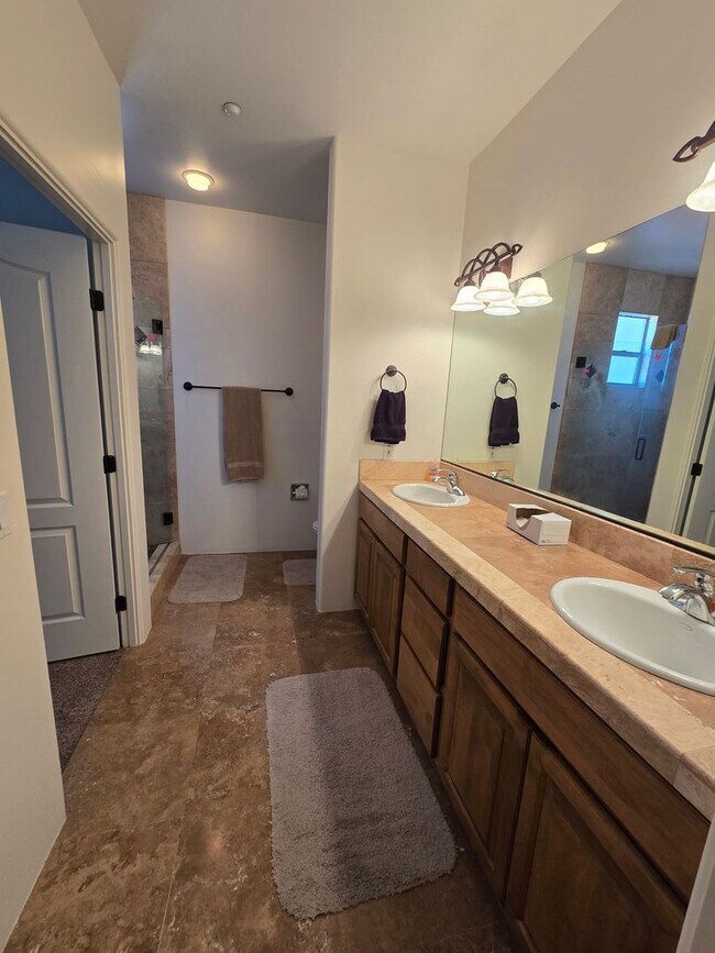 Building Photo - Unfurnished, 1-Year Long-Term Rental