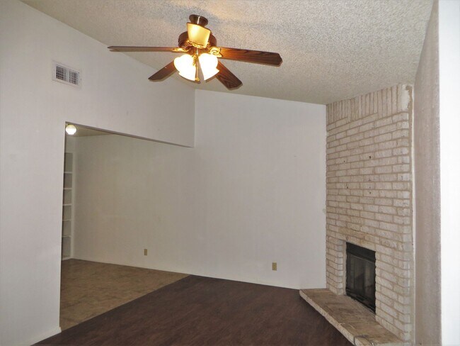Primary Photo - 2 Bedroom 2 Bathroom Georgetown Duplex