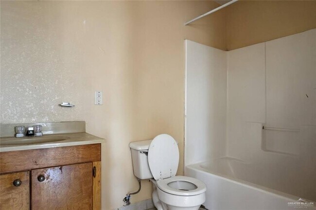 Building Photo - 10 US-83