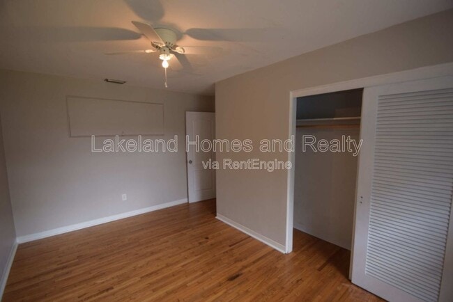 Building Photo - 307 Steedly Ave