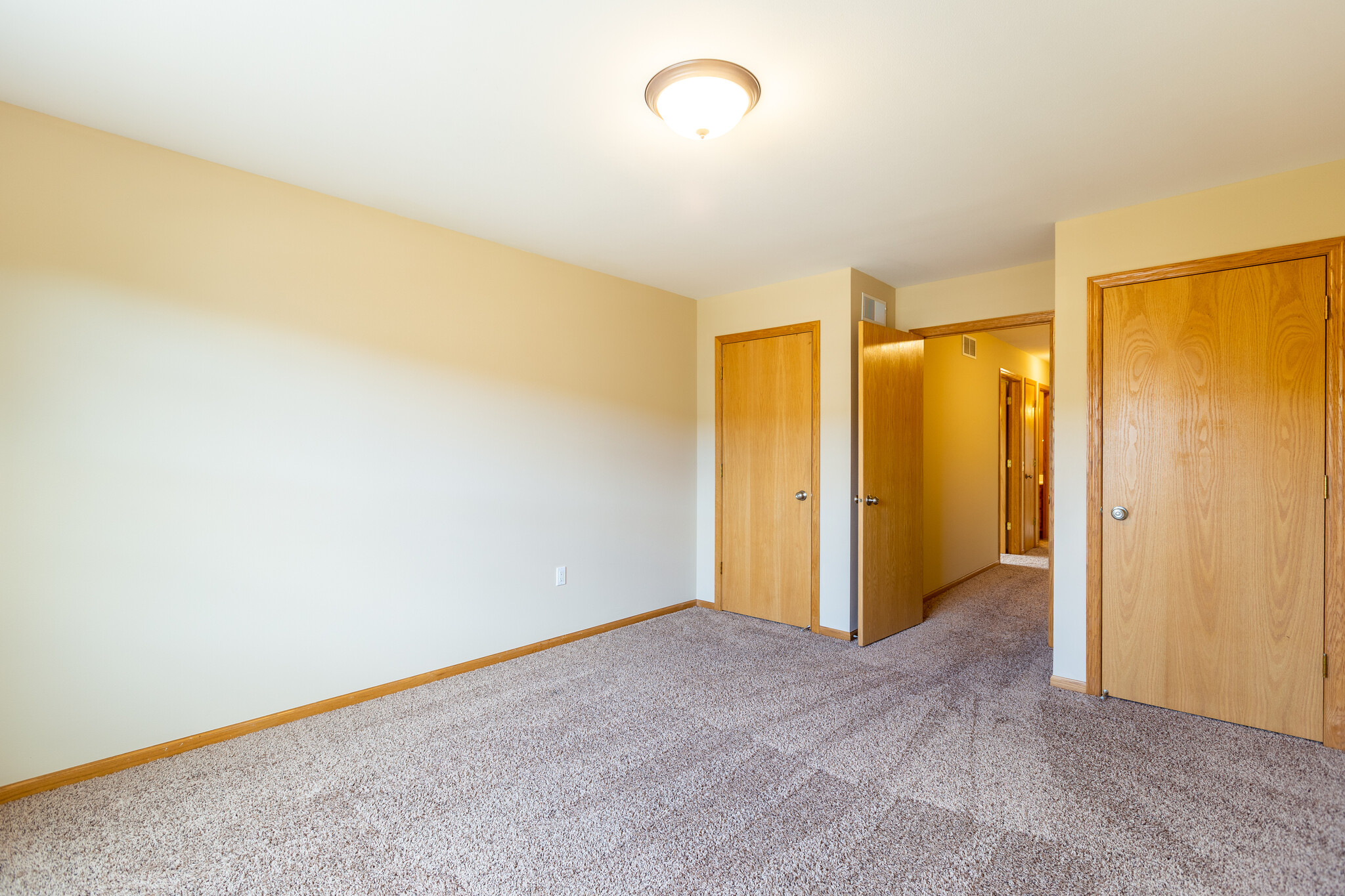 Building Photo - 3745 Maple Grove Dr