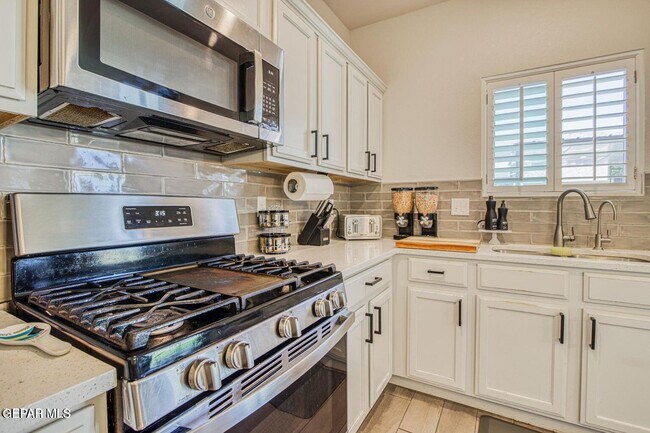 Building Photo - 12257 Desert Dove Ave