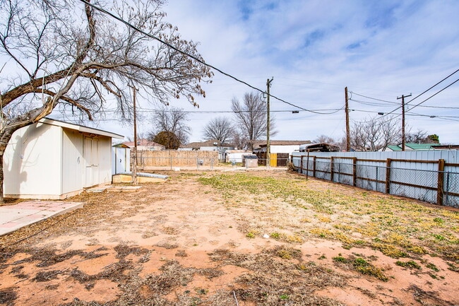 Building Photo - Prime Home Near Texas Tech, Amazing Backyard, All Appliances Stay!