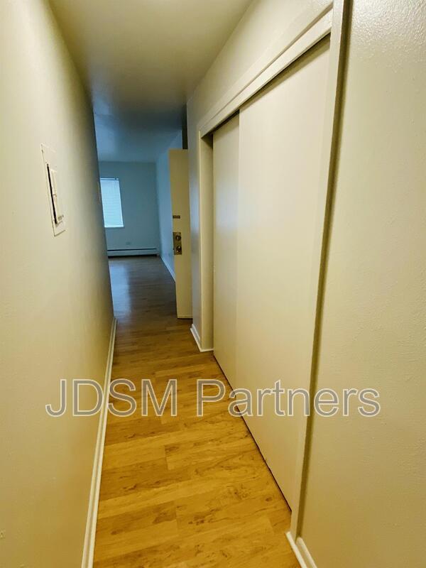 Building Photo - 1415 N Pearl St