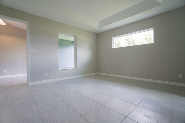 Building Photo - 242 Reese Ct