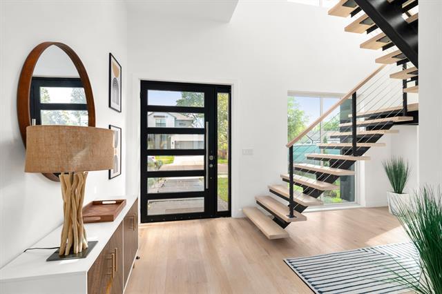 Building Photo - 4811 Cowan Ave