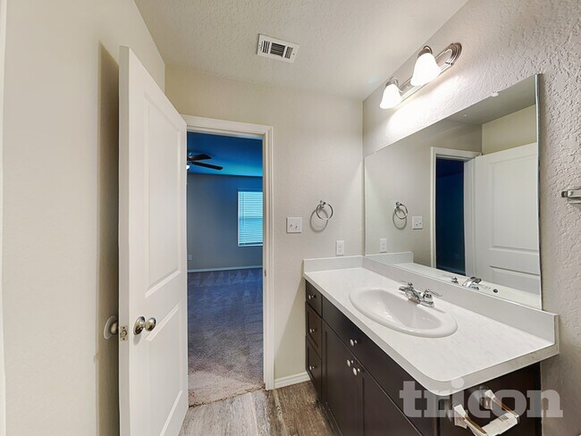 Building Photo - 8522 Amistad Cove