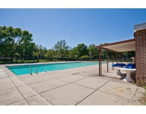 Primary Photo - 1301 S Finley Rd